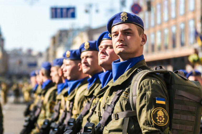 Стаття Смелые защитники: в Украине отмечают День Национальной гвардии Ранкове місто. Крим