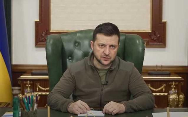 Стаття Президент утворив дві військові адміністрації на Луганщині та призначив їх керівників Ранкове місто. Крим