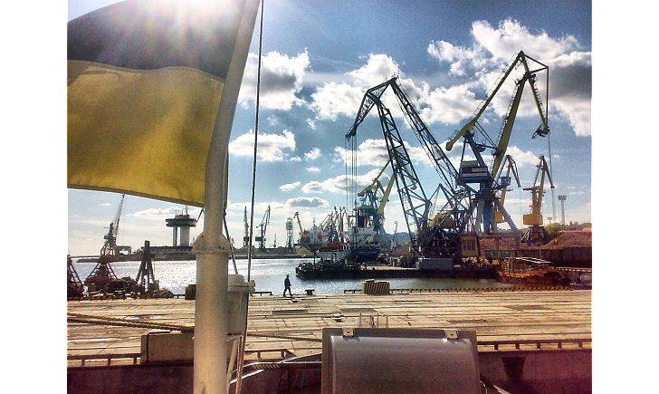 Стаття Туреччина готова виділити судна для евакуації жителів Маріуполя морем Ранкове місто. Крим