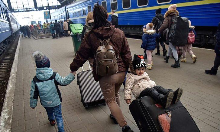 Стаття Для тих, хто евакуйовується: контакти у регіонах України Ранкове місто. Крим