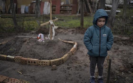 Стаття Приютить детей, оставшихся без родителей, готовы 14 тысяч украинских семей Ранкове місто. Крим