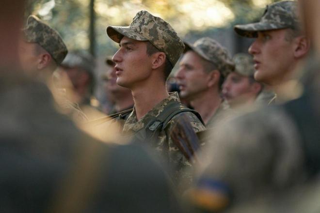 Стаття Весняного призову до армії не буде Ранкове місто. Крим