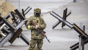Стаття Рада продлила действие военного положения до 25 мая Ранкове місто. Крим