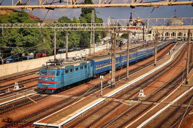 Стаття Відкривається попередній продаж квитків на потяги терміном за 20 днів Ранкове місто. Крим