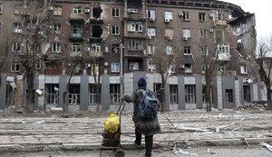 Статья Это ловушка! Оккупанты привлекают жителей обещаниями компенсаций за разрушенное жилье Утренний город. Крым