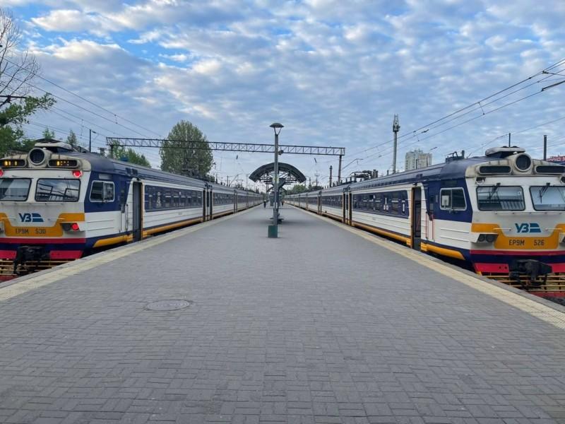 Стаття З Дарниці до Ніжина курсуватимуть 5 пар поїздів Kyiv City Express Ранкове місто. Крим