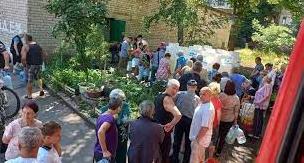 Стаття На Донетчине спасатели возят воду жителям городов, несмотря на войну Ранкове місто. Крим
