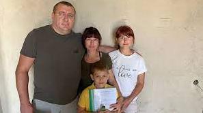 Стаття На Виннитчине семье погибшего бойца батальона «Азов» вручили ключи от квартиры (видео) Ранкове місто. Крим