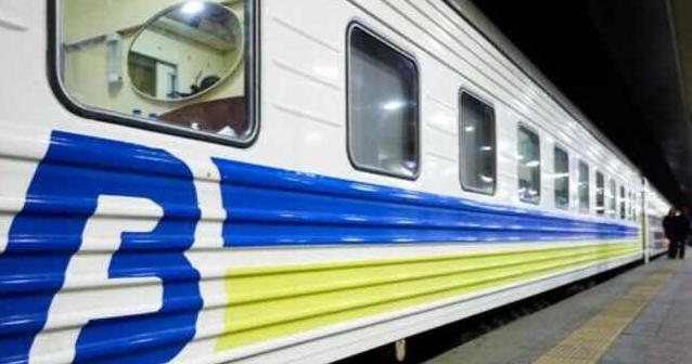 Стаття Укрзалізниця продовжила маршрут потягу Одеса - Яремче Ранкове місто. Крим