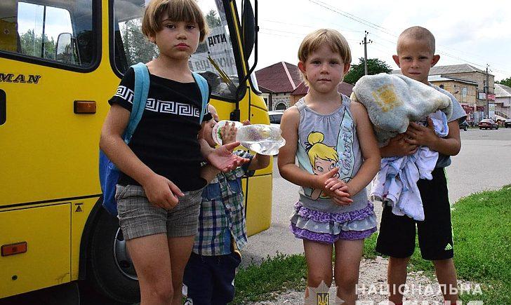 Стаття На Донеччині поліція евакуюватиме дітей, якщо цього хоче хоча б один із батьків: куди звертатися? Ранкове місто. Крим
