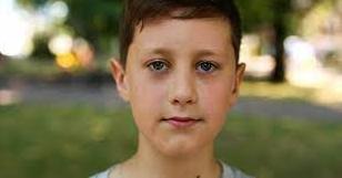 Статья 11-річний хлопчик зібрав 50 тисяч гривень на реабілітацію солдату, який втратив ногу у бою Утренний город. Крым