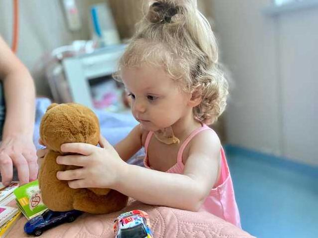 Стаття У Києві лікарі «Охматдиту» провели унікальну операцію 2-річній дівчинці Ранкове місто. Крим