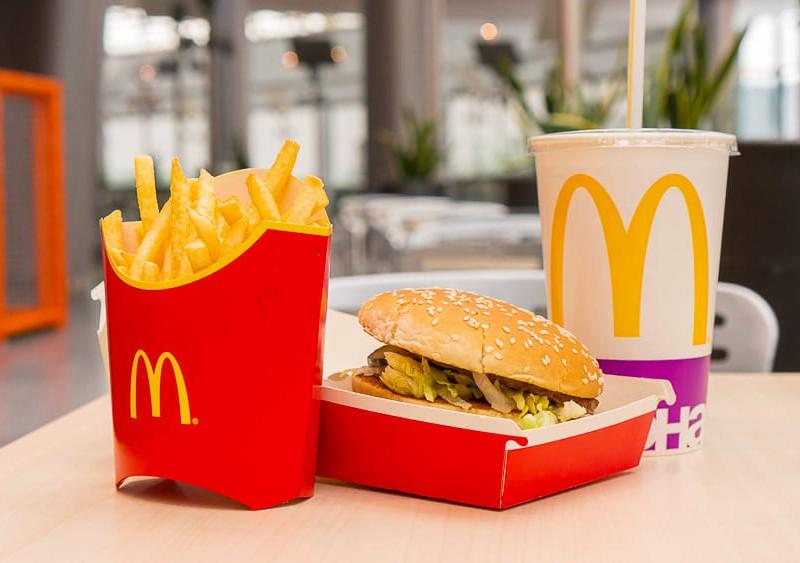 Стаття McDonald’s відкриває перші три ресторани у Києві Ранкове місто. Крим