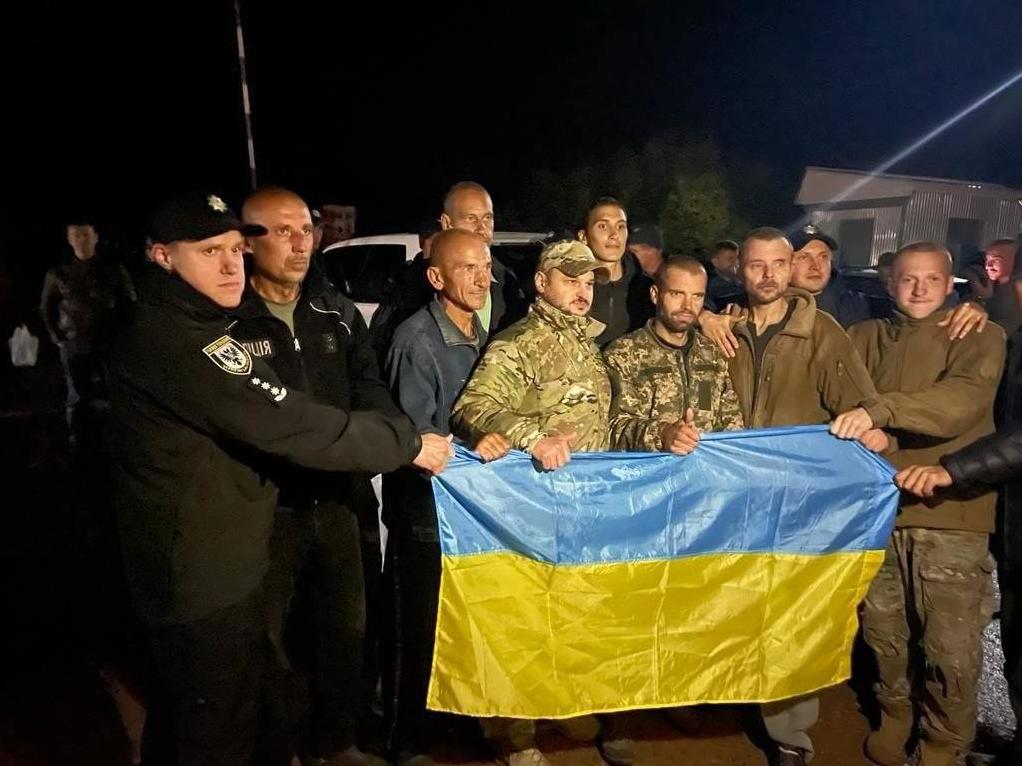 Стаття Україна обміняла Медведчука на 200 наших військових: як вони виглядали до і після полону Ранкове місто. Крим