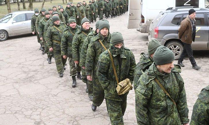 Стаття У Маріуполі можуть мобілізувати 10 тис. чоловіків до армії рф: окупанти вже готують документи Утренний город. Крим
