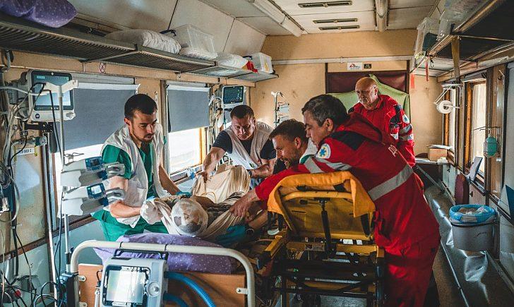 Стаття Чи ніж у спині, чи уламок у нозі — ми допоможемо: на Донеччині рятують життя у прифронтовій лікарні Ранкове місто. Крим