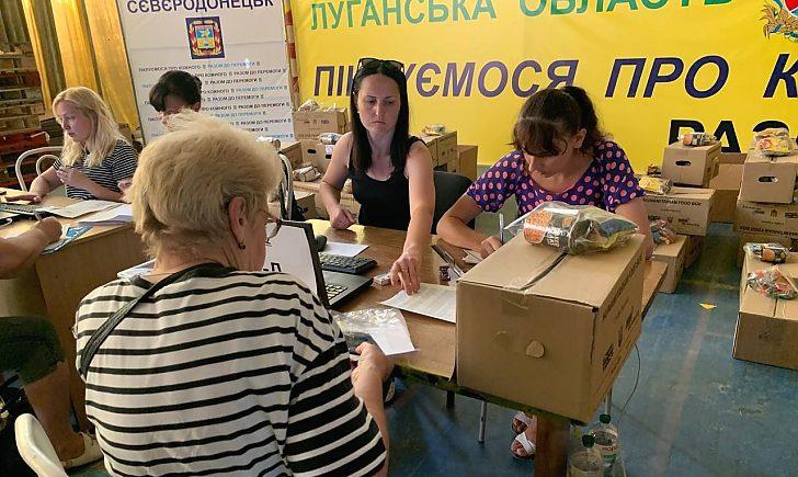 Стаття Гуманітарні штаби для ВПО з Луганщини: де можна отримати допомогу? Утренний город. Крим