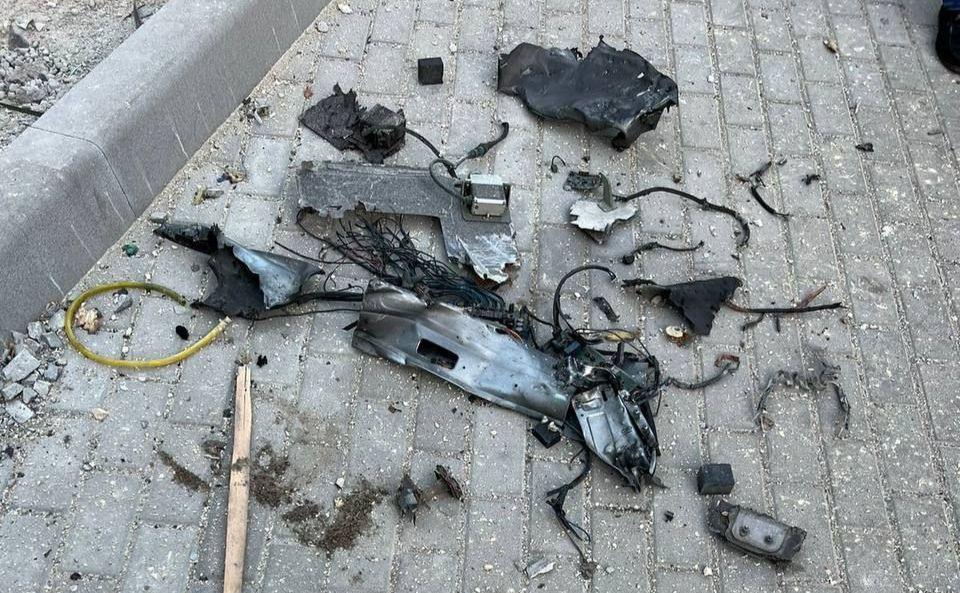Стаття В жодному разі не фотографуйте: українцям пояснили, чому не можна показувати збиті дрони? Ранкове місто. Крим