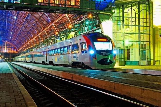 Стаття “Укрзалізниця” анонсувала 4 нові міжнародні поїзди: квитки вже в продажу Ранкове місто. Крим