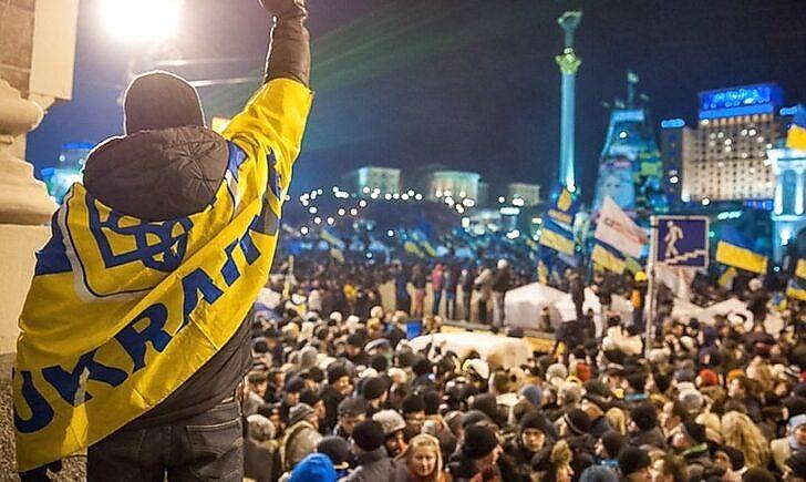 Стаття Вистояли на Майдані - переможемо у війні! В Україні - День Гідності та Свободи Утренний город. Крим