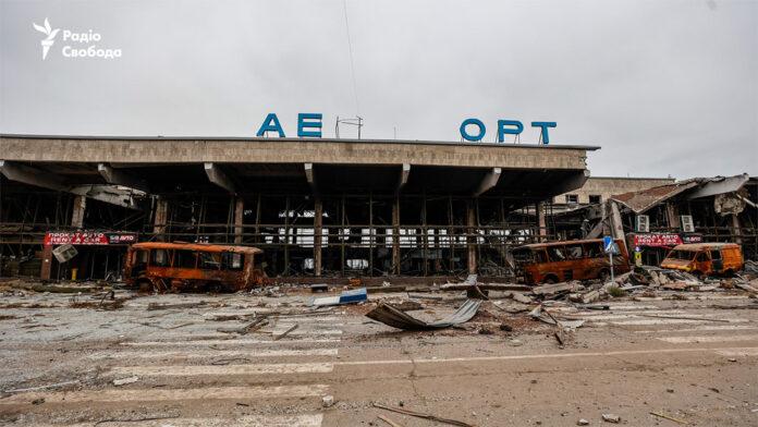 Стаття Вражаючі кадри: як виглядає легендарний аеропорт у Чорнобаївці після звільнення Утренний город. Крим