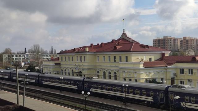 Стаття До звільненого Херсону призначають другий пасажирський потяг Утренний город. Крим