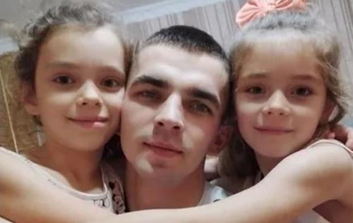 Стаття «Не думав ні секунди»: 24-річний боєць «Азова» усиновить 8 дітей, батьки яких підірвалися на міні Ранкове місто. Крим