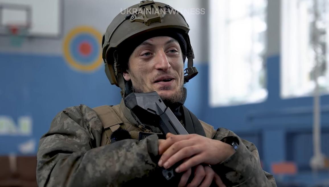 Стаття «Моя робота тепер проста». Герой мему «чоткий паца» Іван Мартинов захищає Україну на Донбасі Ранкове місто. Крим
