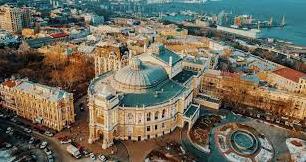 Стаття Глава ЮНЕСКО відкрила табличку про занесення історичного центру до списку Всесвітньої спадщини Ранкове місто. Крим