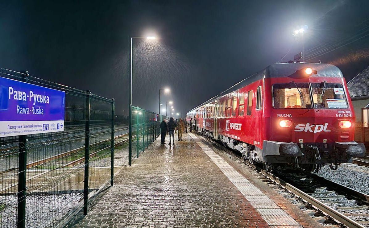 Стаття Повернутися додому стане простіше: з 1 червня польська залізниця запускає додаткові рейси в Україну Ранкове місто. Крим