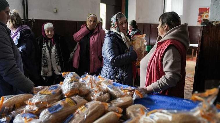 Стаття Як живе і шукає колаборантів село на Харківщині: “Рашистам хліба не давати” Ранкове місто. Крим