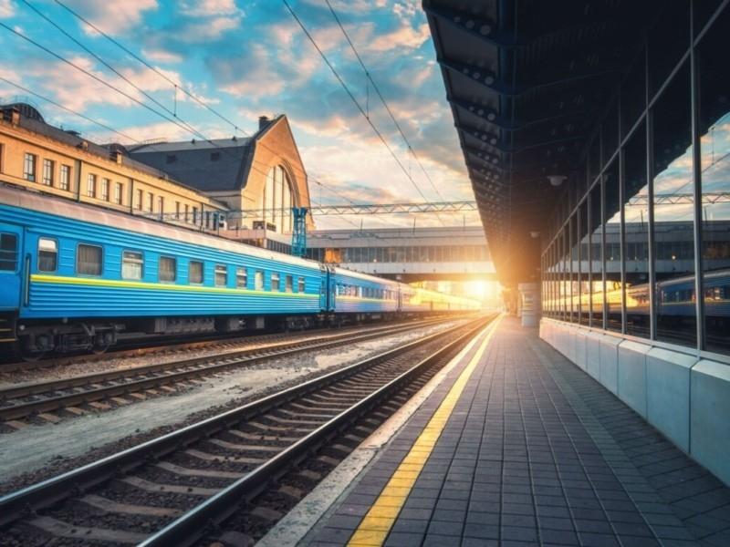 Стаття “Укрзалізниця” на літо змінює розклад приміських поїздів Київ – Фастів Ранкове місто. Крим