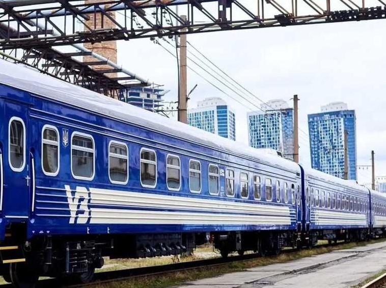 Стаття Низку поїздів з України до Польщі скасували, інші змінять розклад Ранкове місто. Крим