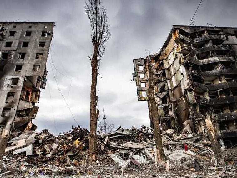 Стаття Програму «єВідновлення» помітно розширили: які послуги тепер отримають власники зруйнованого житла? Ранкове місто. Крим