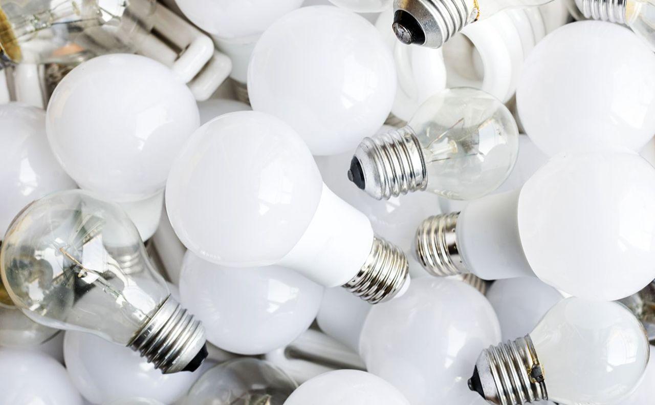 Стаття В Україні триває програма заміни ламп на енергоефективні: що треба зробити? Ранкове місто. Крим