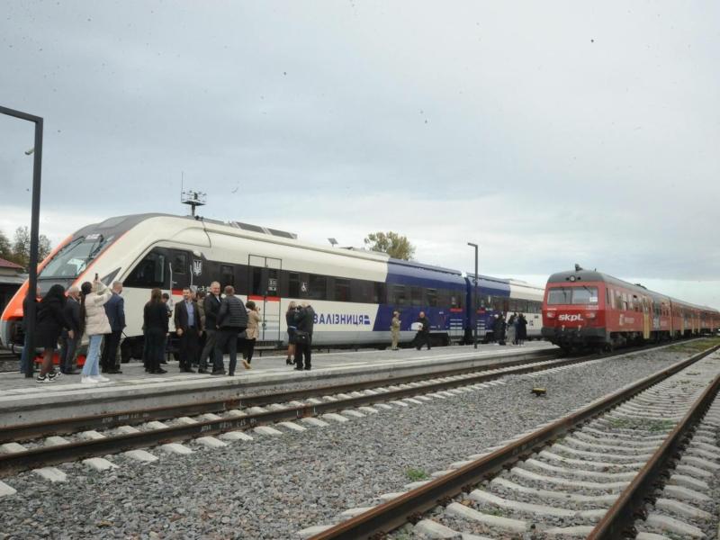 Стаття Маршрут нового поїзда з Варшави подовжили до Чернівців Ранкове місто. Крим