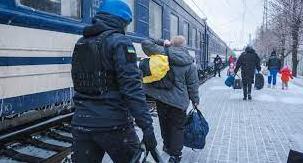 Стаття Введено новий графік поїздів для евакуації мешканців Донеччини до Житомирщини Ранкове місто. Крим
