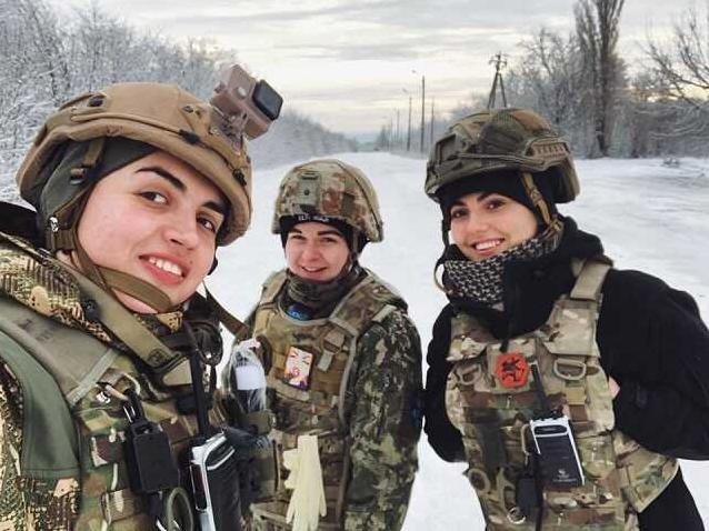 Стаття У Збройних силах служать понад 45 тисяч жінок-військових Ранкове місто. Крим