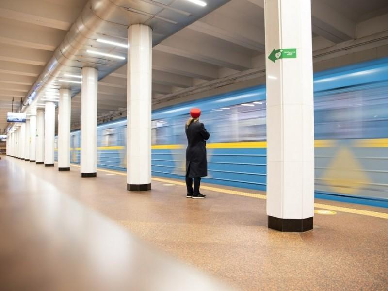 Стаття Вагоном метро у Києві незабаром почне керувати перша жінка-машиністка Ранкове місто. Крим