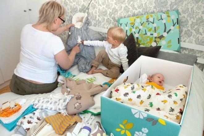 Стаття У пологових будинках почали видавати оновлені “пакунки малюка” Ранкове місто. Крим